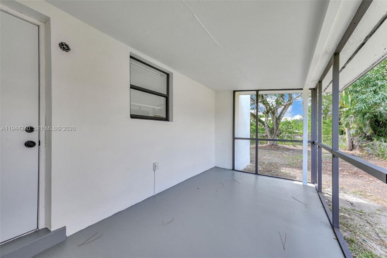 1918 NW 185th St, Miami Gardens, FL 33056 Photo