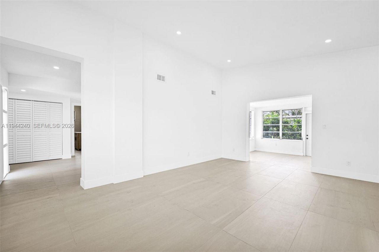 1918 NW 185th St, Miami Gardens, FL 33056 Photo