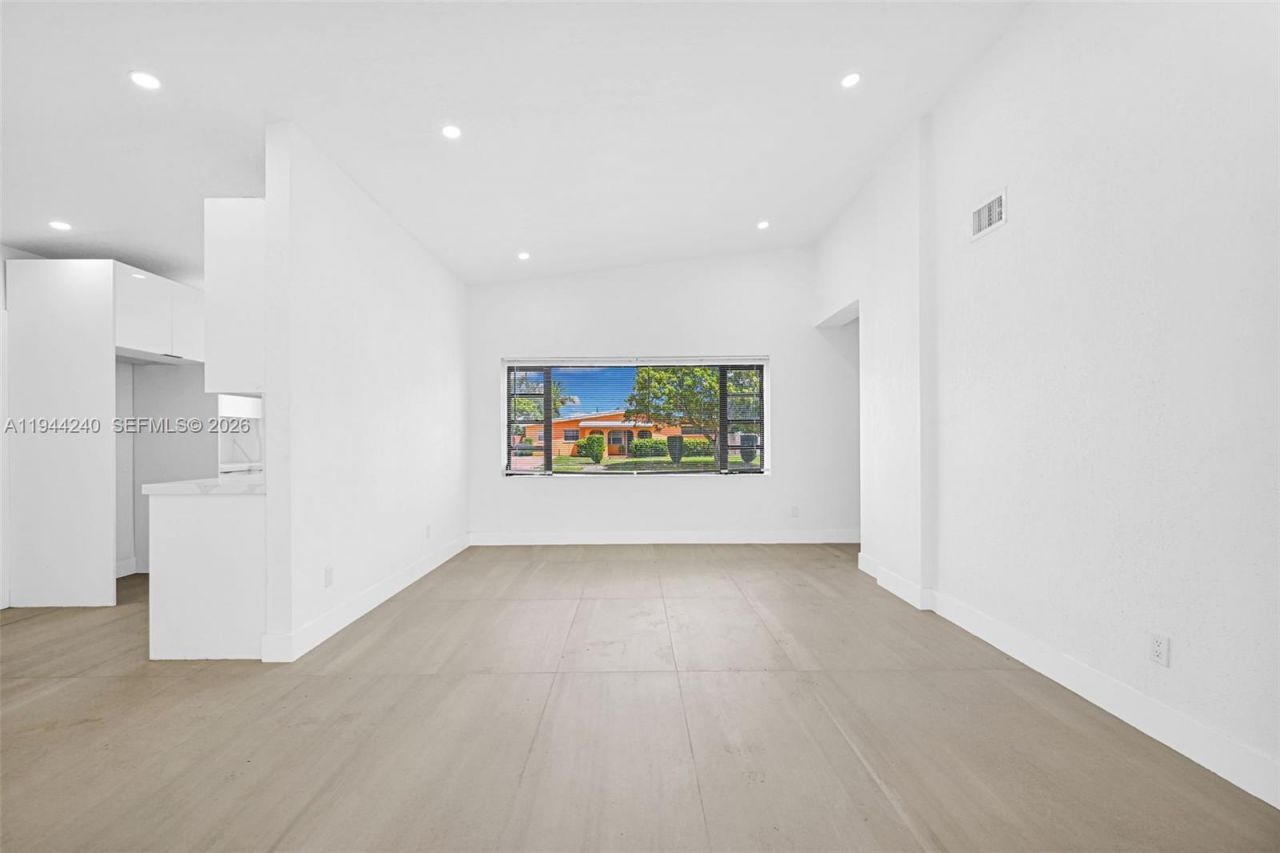 1918 NW 185th St, Miami Gardens, FL 33056 Photo