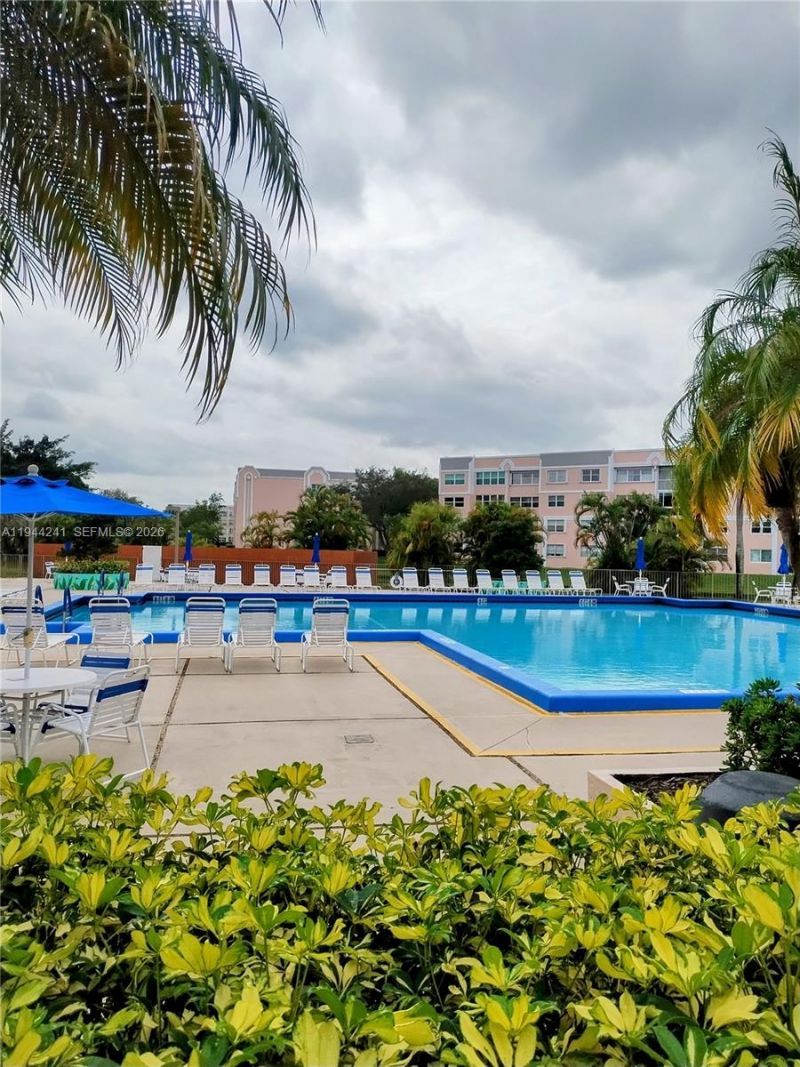 2981 N Nob Hill Rd, Unit 406, Sunrise, FL 33322 Photo