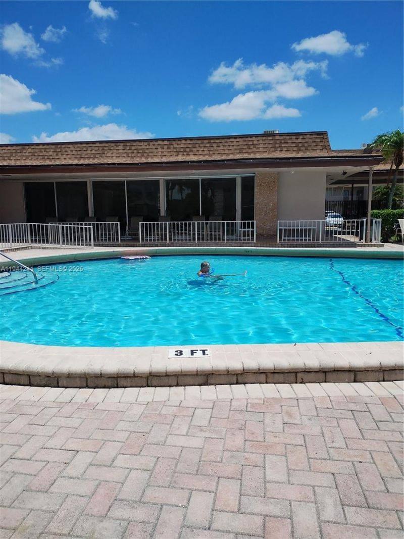 2981 N Nob Hill Rd, Unit 406, Sunrise, FL 33322 Photo