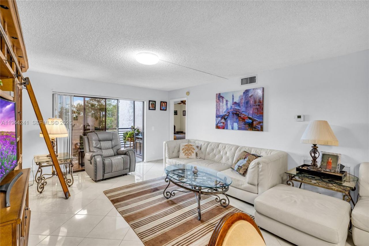 2981 N Nob Hill Rd, Unit 406, Sunrise, FL 33322 Photo