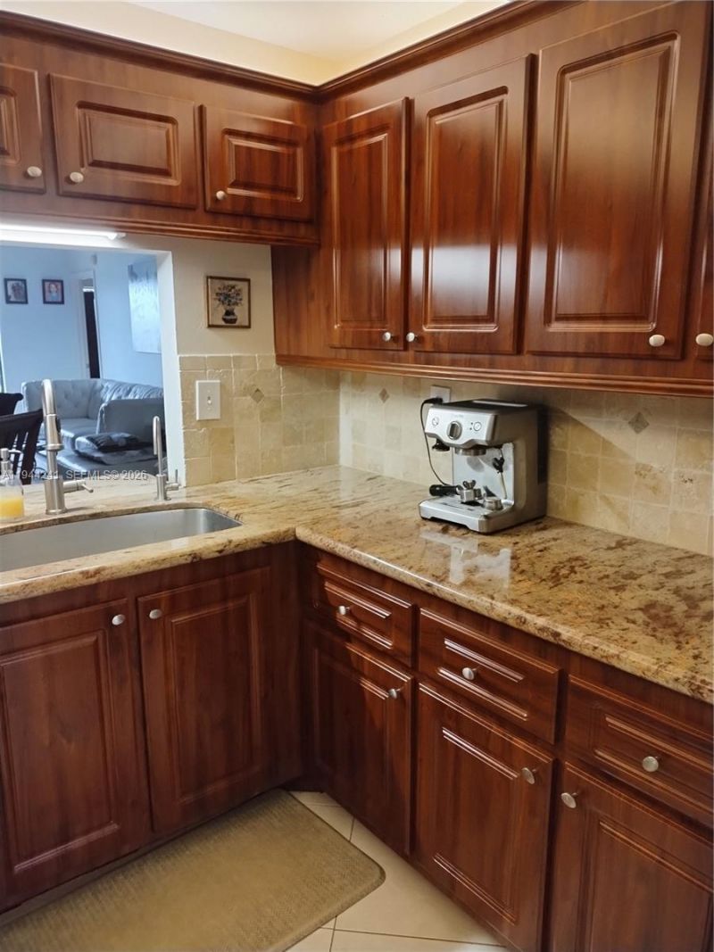 2981 N Nob Hill Rd, Unit 406, Sunrise, FL 33322 Photo