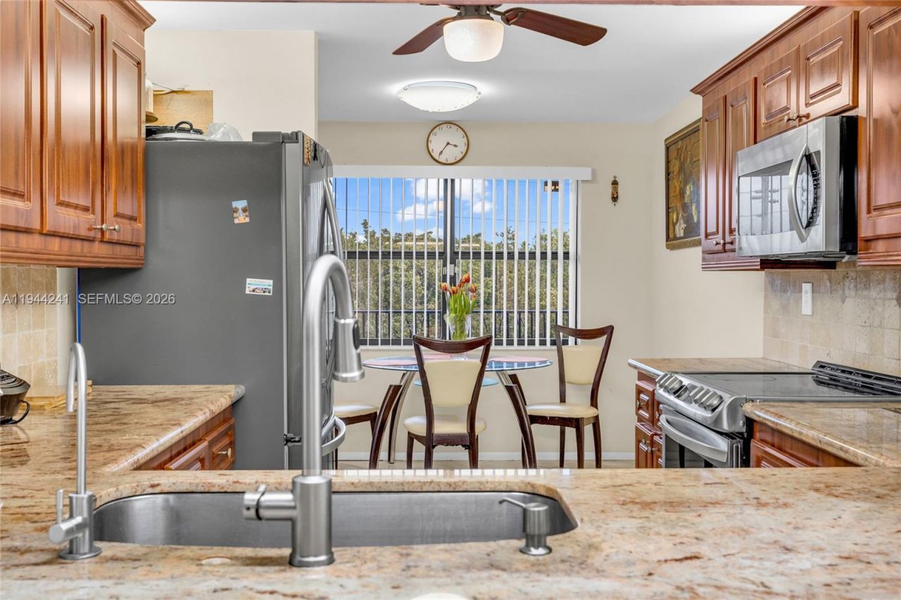 2981 N Nob Hill Rd, Unit 406, Sunrise, FL 33322 Photo