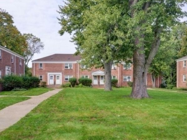 180 Central Ave, Englewood, NJ 07631