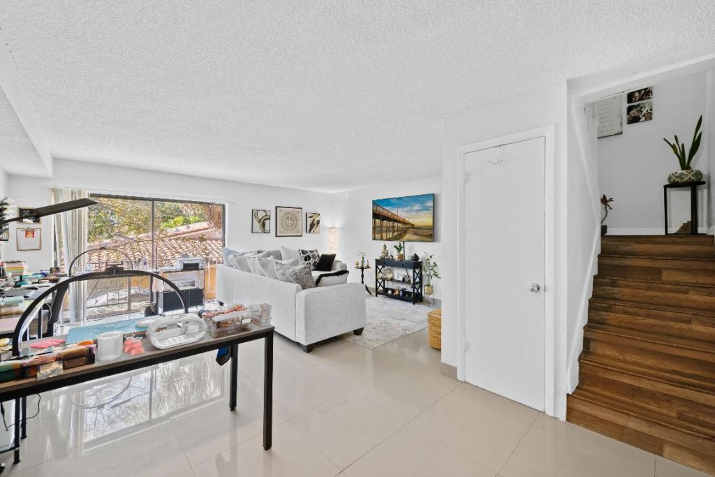 3750 NW 115th Way, Unit 9-1, Coral Springs, FL 33065 Photo