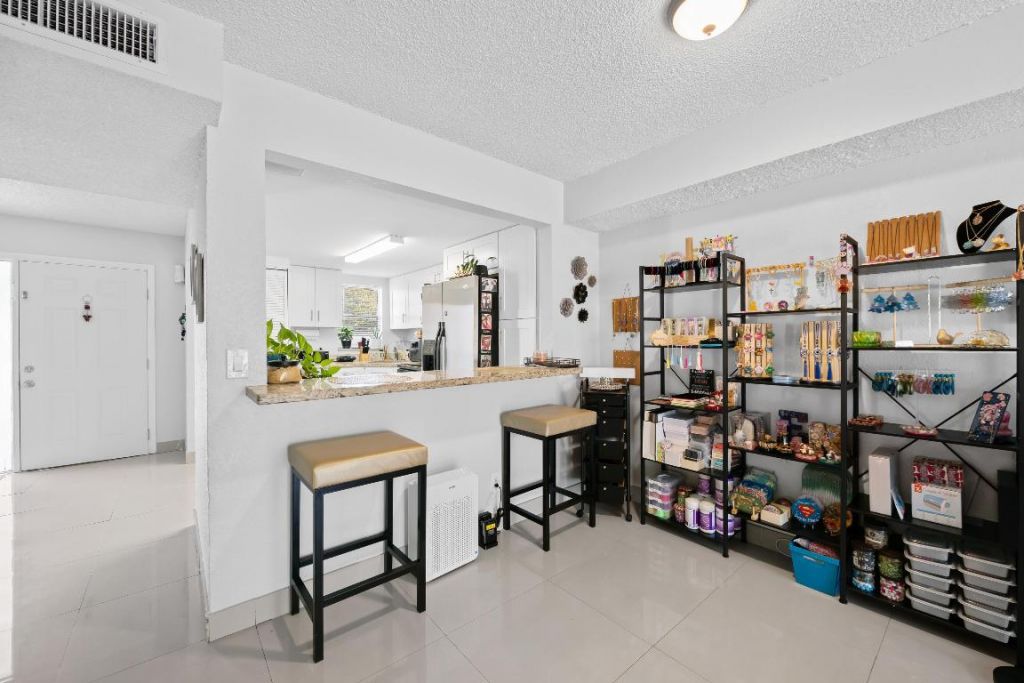 3750 NW 115th Way, Unit 9-1, Coral Springs, FL 33065 Photo