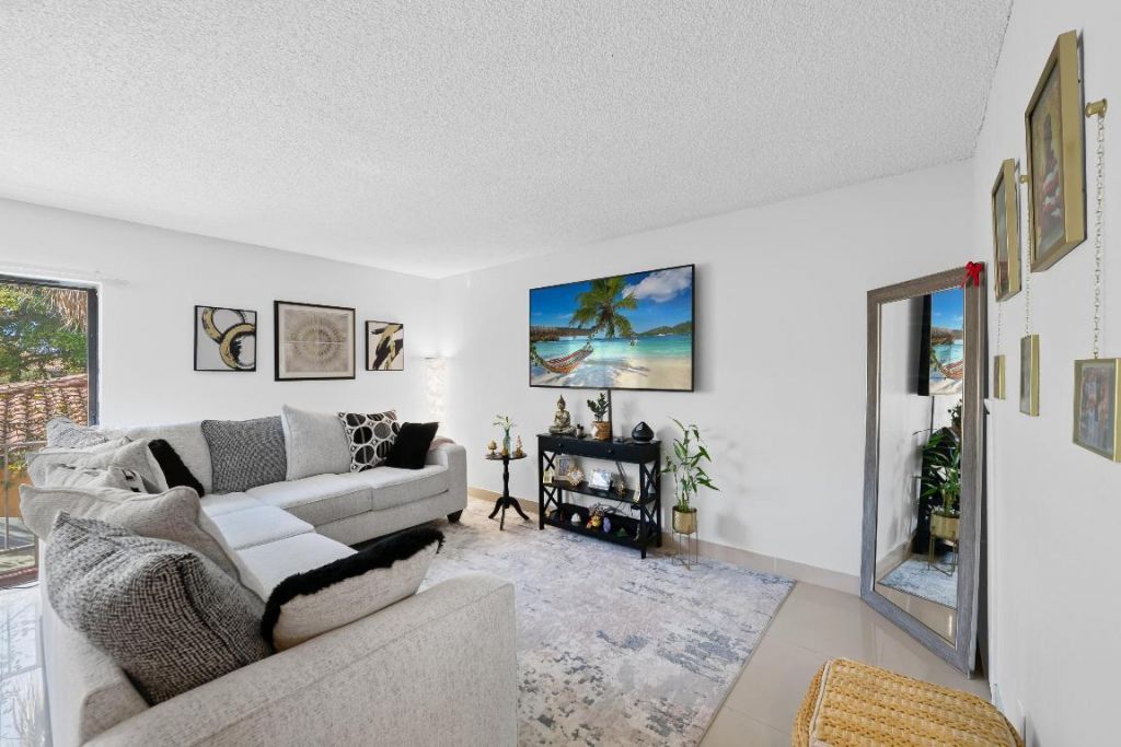 3750 NW 115th Way, Unit 9-1, Coral Springs, FL 33065 Photo