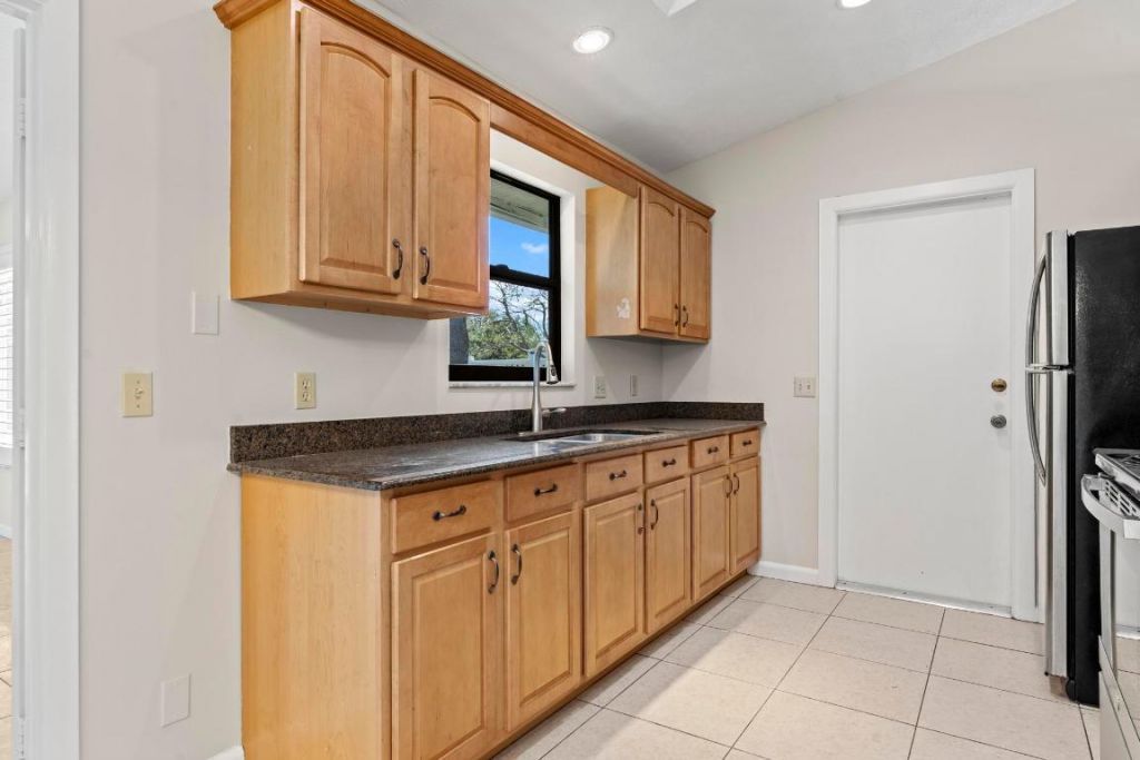 2441 SE Avalon Road, Port Saint Lucie, FL 34952 Photo