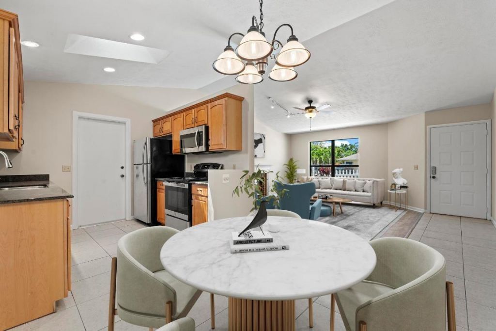 2441 SE Avalon Road, Port Saint Lucie, FL 34952 Photo