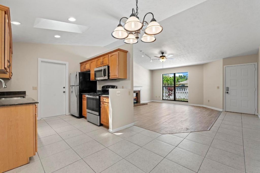 2441 SE Avalon Road, Port Saint Lucie, FL 34952 Photo