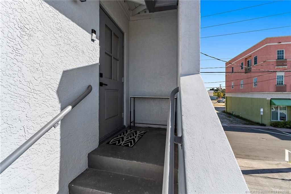 310 SE Denver Avenue, Unit 2, Stuart, FL 34994 Photo