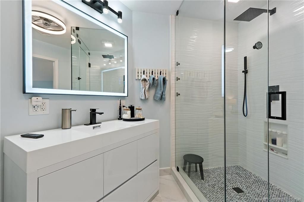 310 SE Denver Avenue, Unit 2, Stuart, FL 34994 Photo