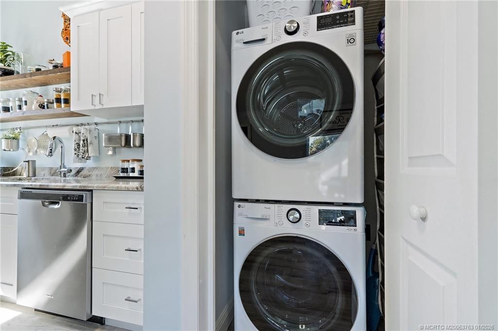 310 SE Denver Avenue, Unit 2, Stuart, FL 34994 Photo