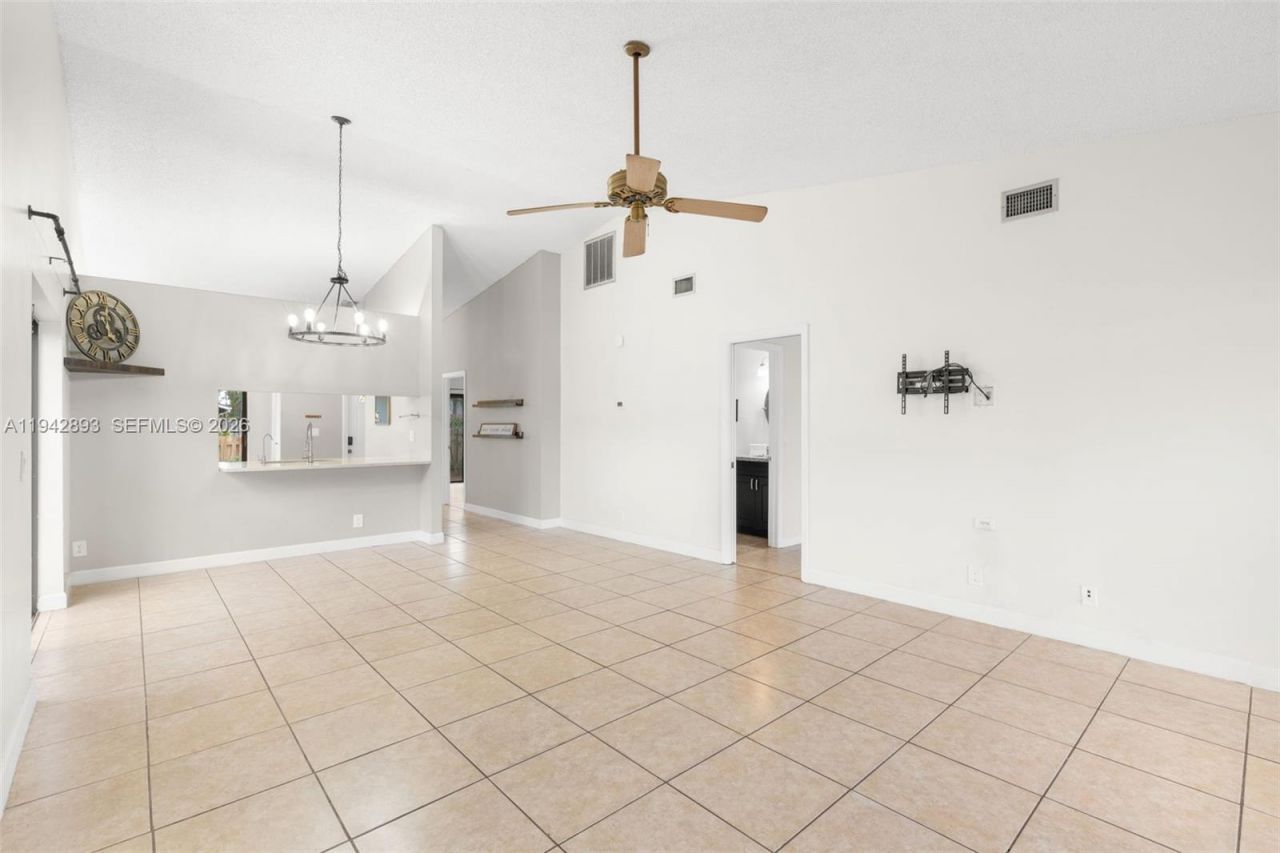 5149 E Lakes Dr, Deerfield Beach, FL 33064 Photo