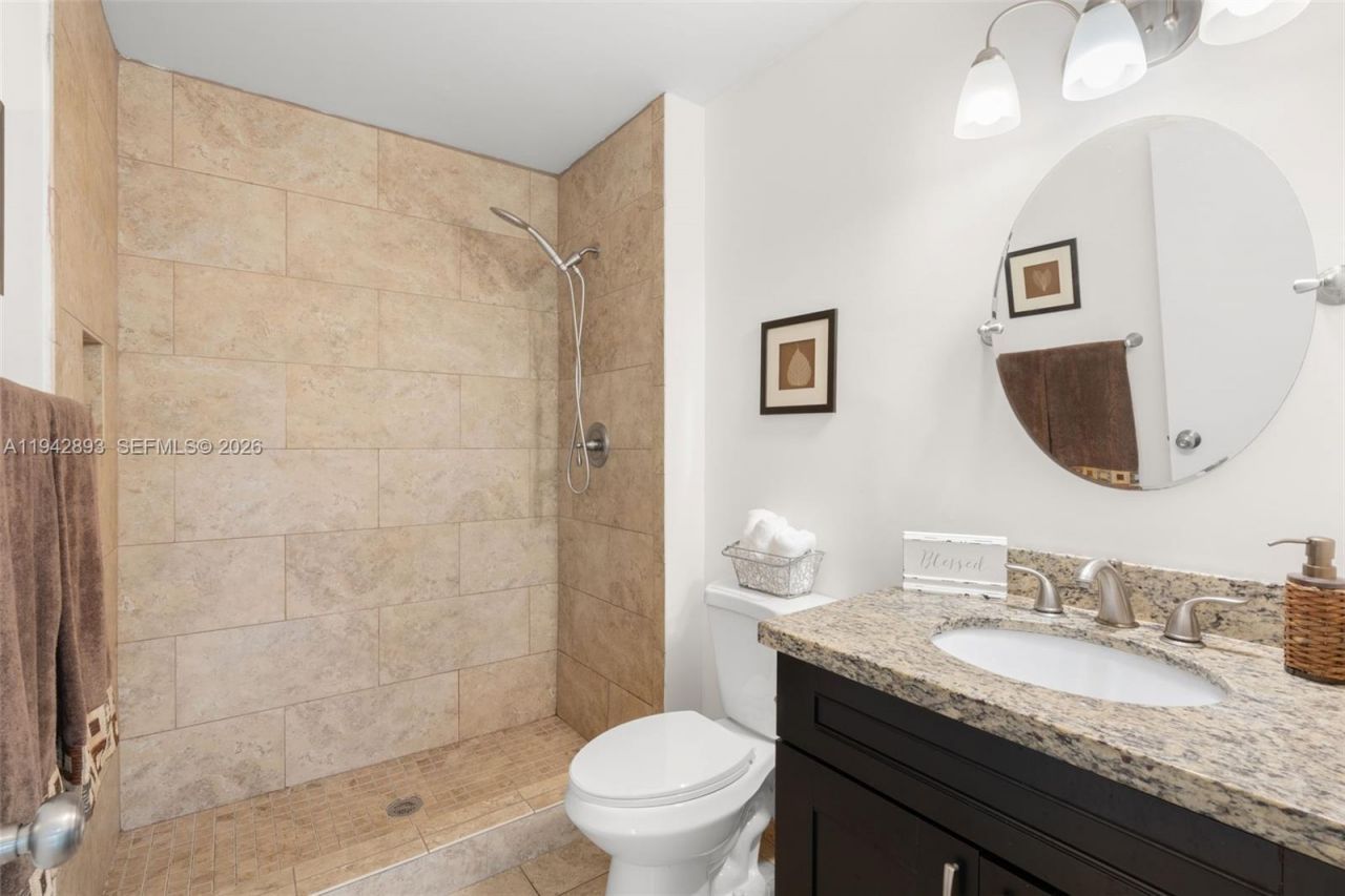 5149 E Lakes Dr, Deerfield Beach, FL 33064 Photo