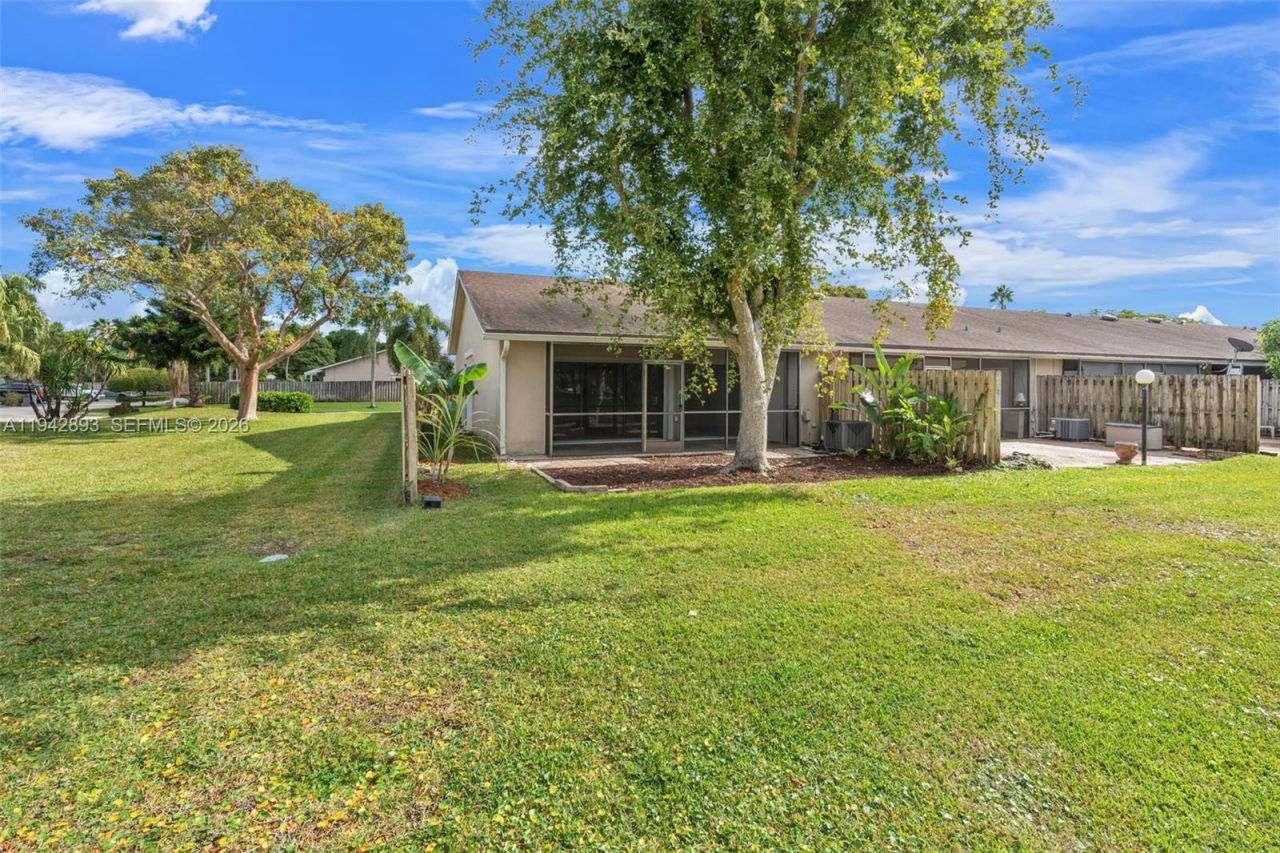 5149 E Lakes Dr, Deerfield Beach, FL 33064 Photo