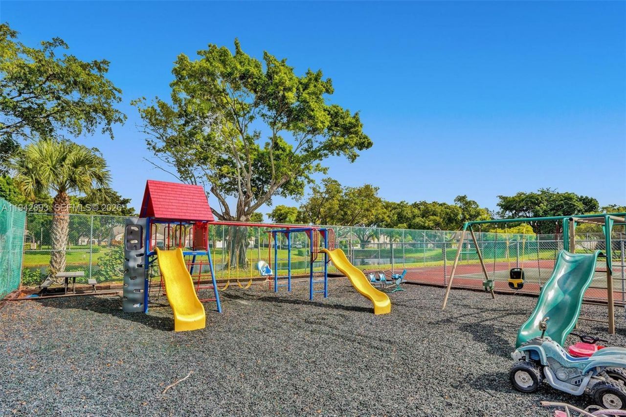 5149 E Lakes Dr, Deerfield Beach, FL 33064 Photo