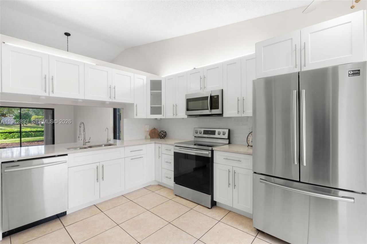 5149 E Lakes Dr, Deerfield Beach, FL 33064 Photo