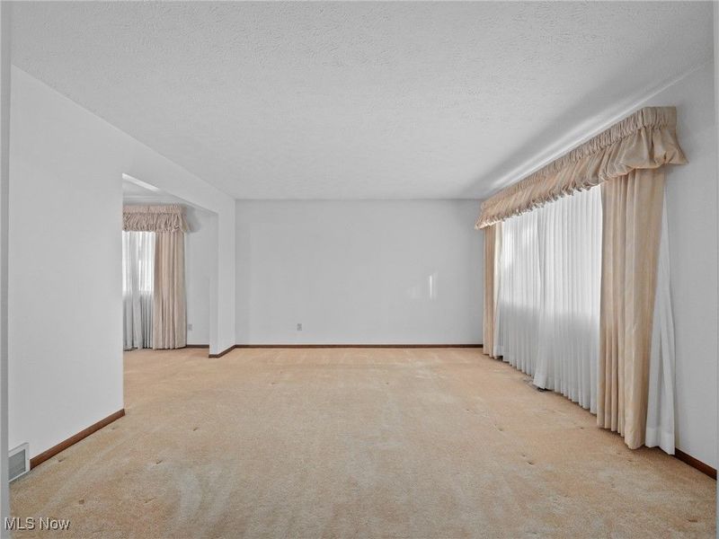 4250 Dawncliff Drive, Brooklyn, OH 44144 Photo 17