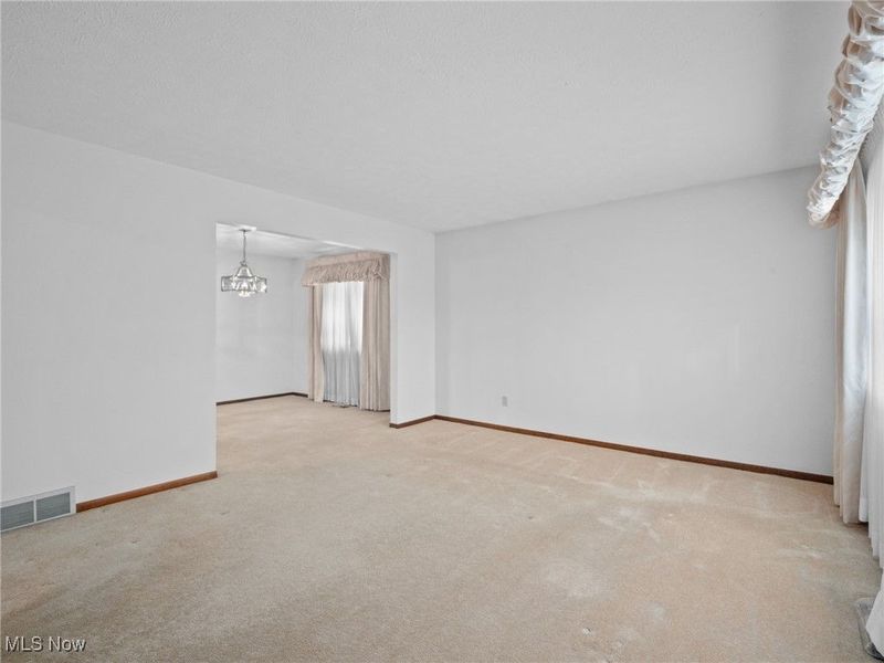 4250 Dawncliff Drive, Brooklyn, OH 44144 Photo 18