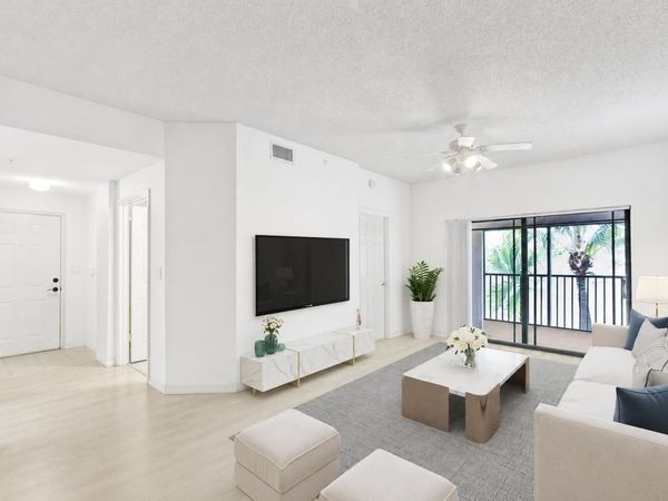 2806 Veronia Drive, Unit 301, Palm Beach Gardens, FL 33410