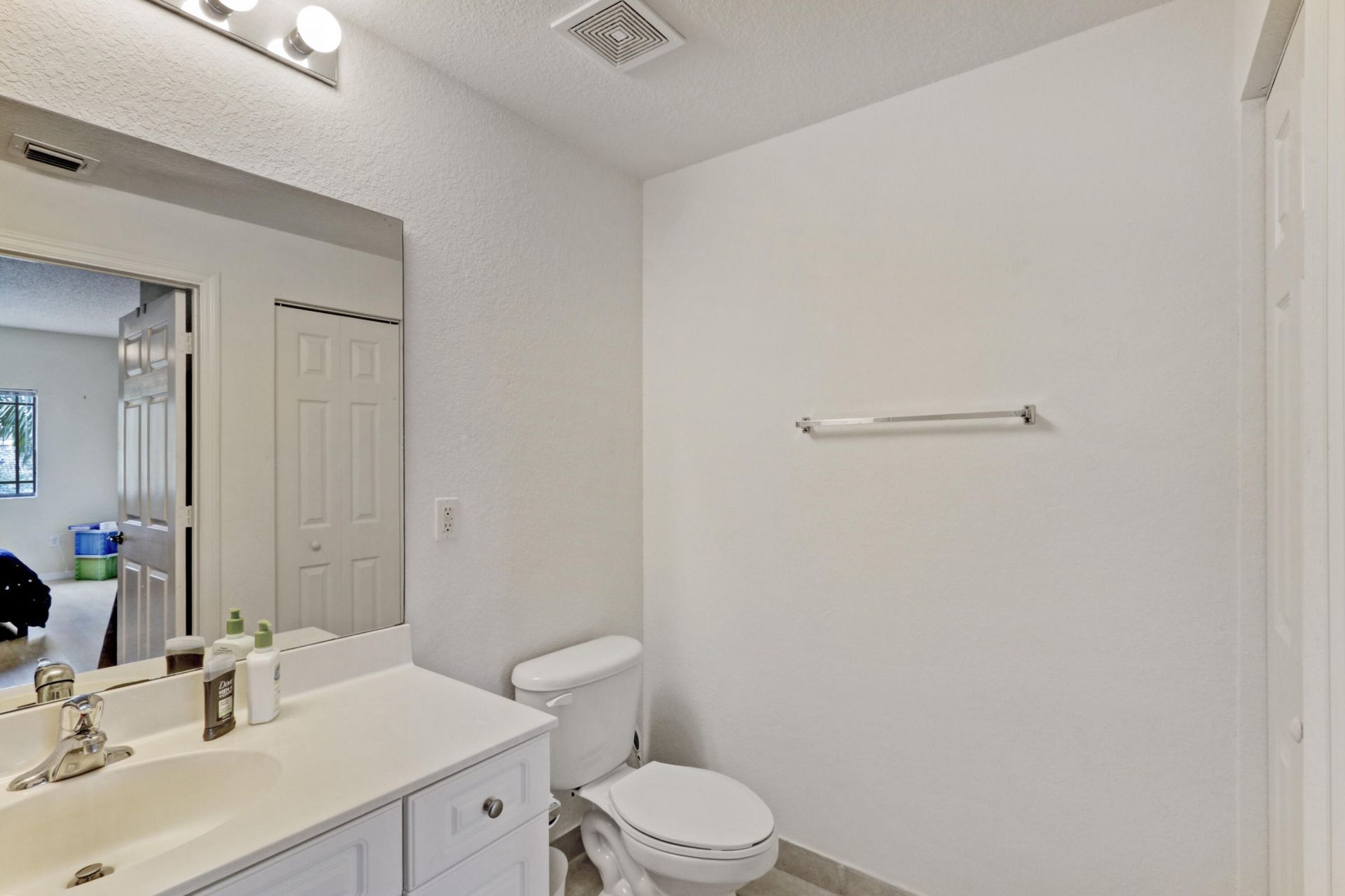 2806 Veronia Drive, Unit 301, Palm Beach Gardens, FL 33410 Photo