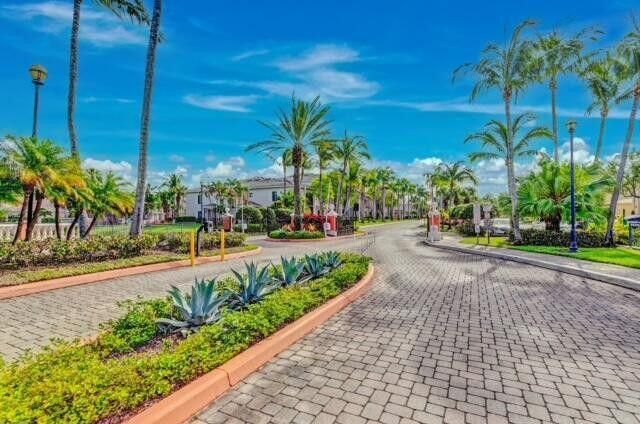 2806 Veronia Drive, Unit 301, Palm Beach Gardens, FL 33410 Photo