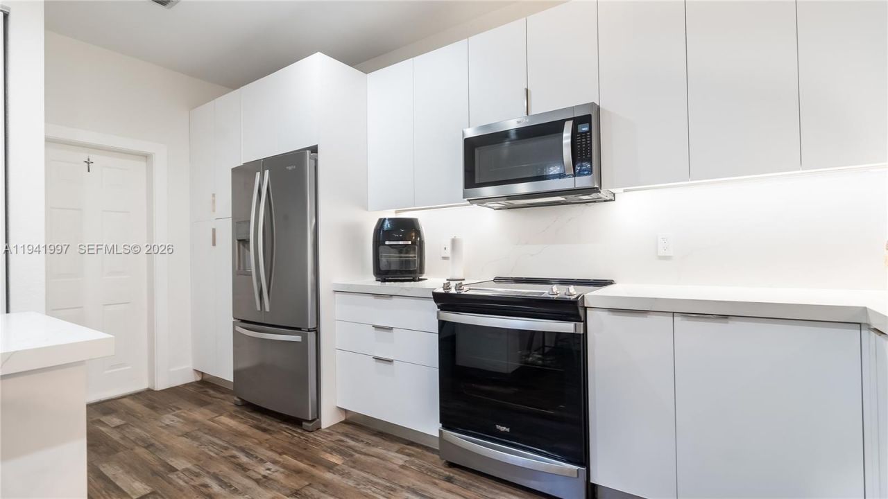 3889 Tree Top Dr, Unit 3889, Weston, FL 33332 Photo