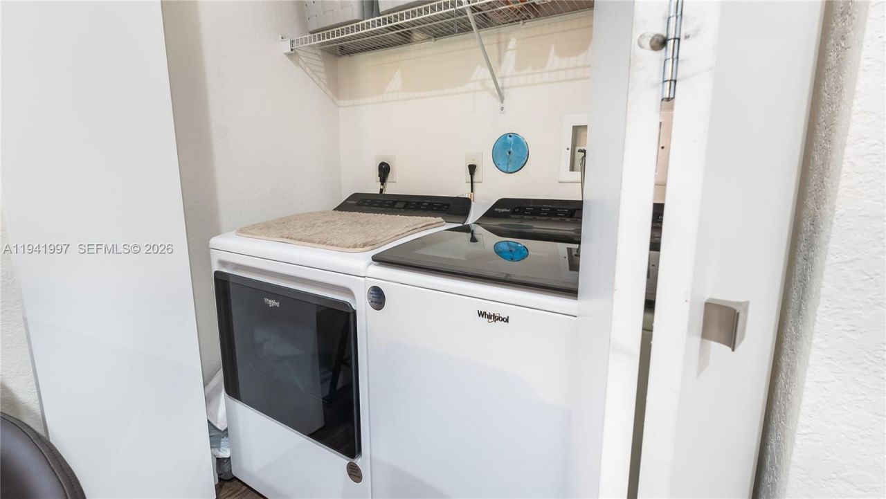 3889 Tree Top Dr, Unit 3889, Weston, FL 33332 Photo