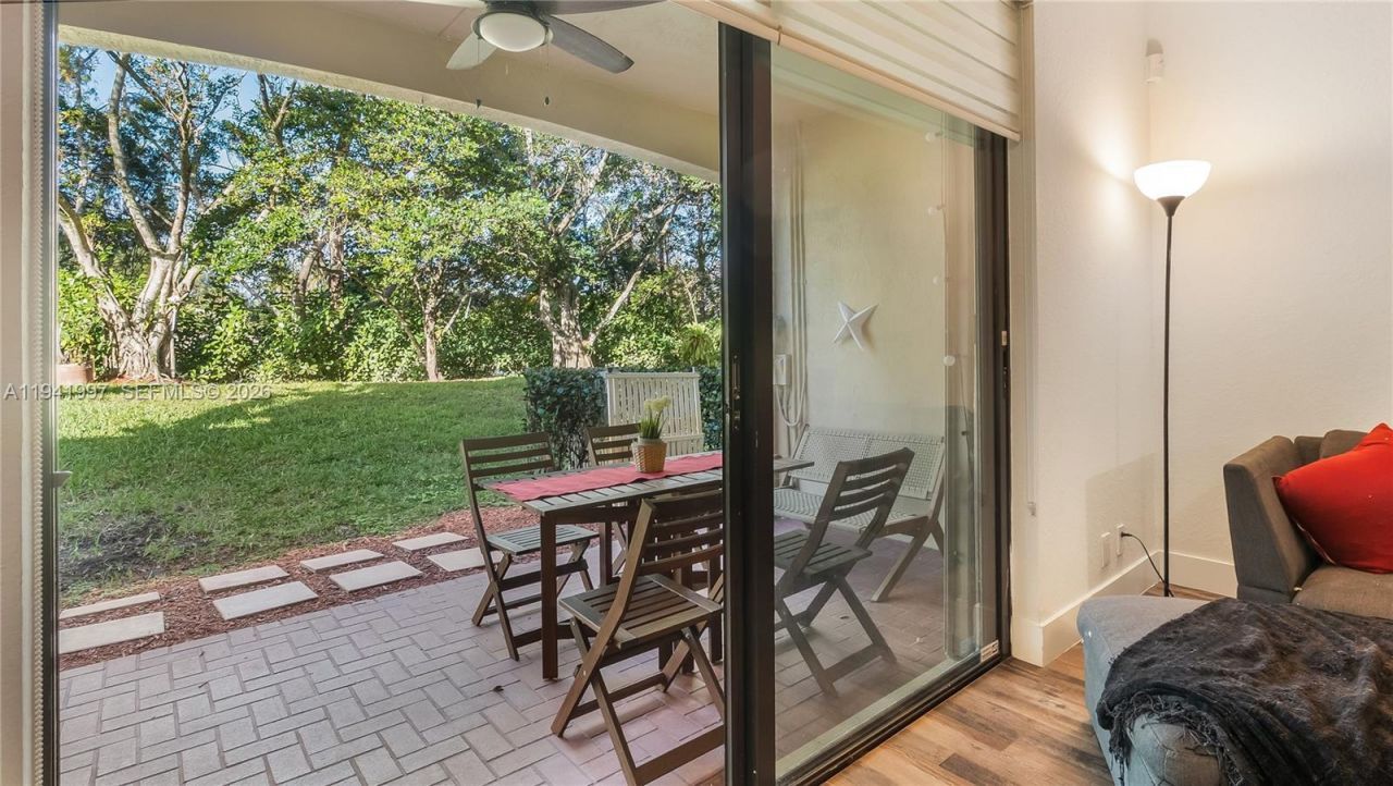 3889 Tree Top Dr, Unit 3889, Weston, FL 33332 Photo