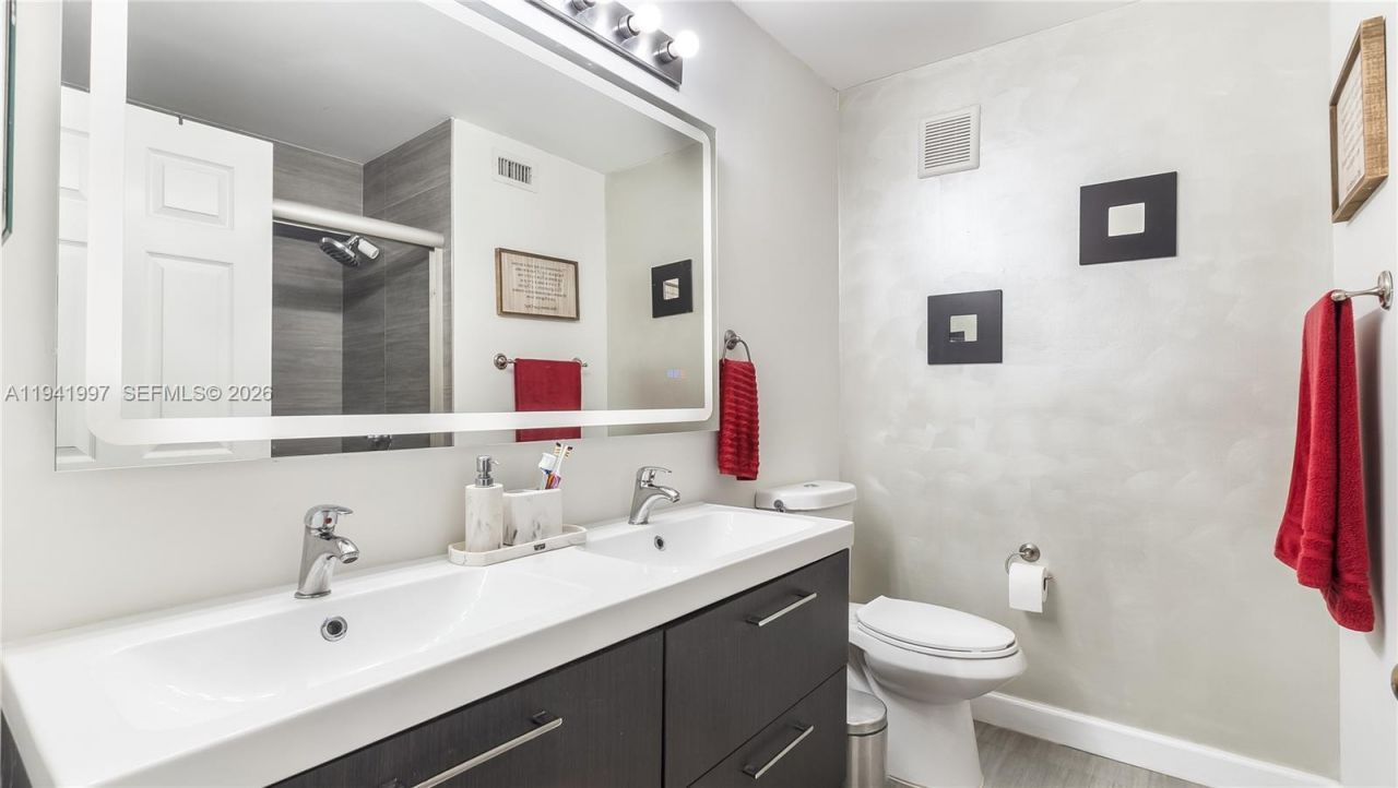 3889 Tree Top Dr, Unit 3889, Weston, FL 33332 Photo