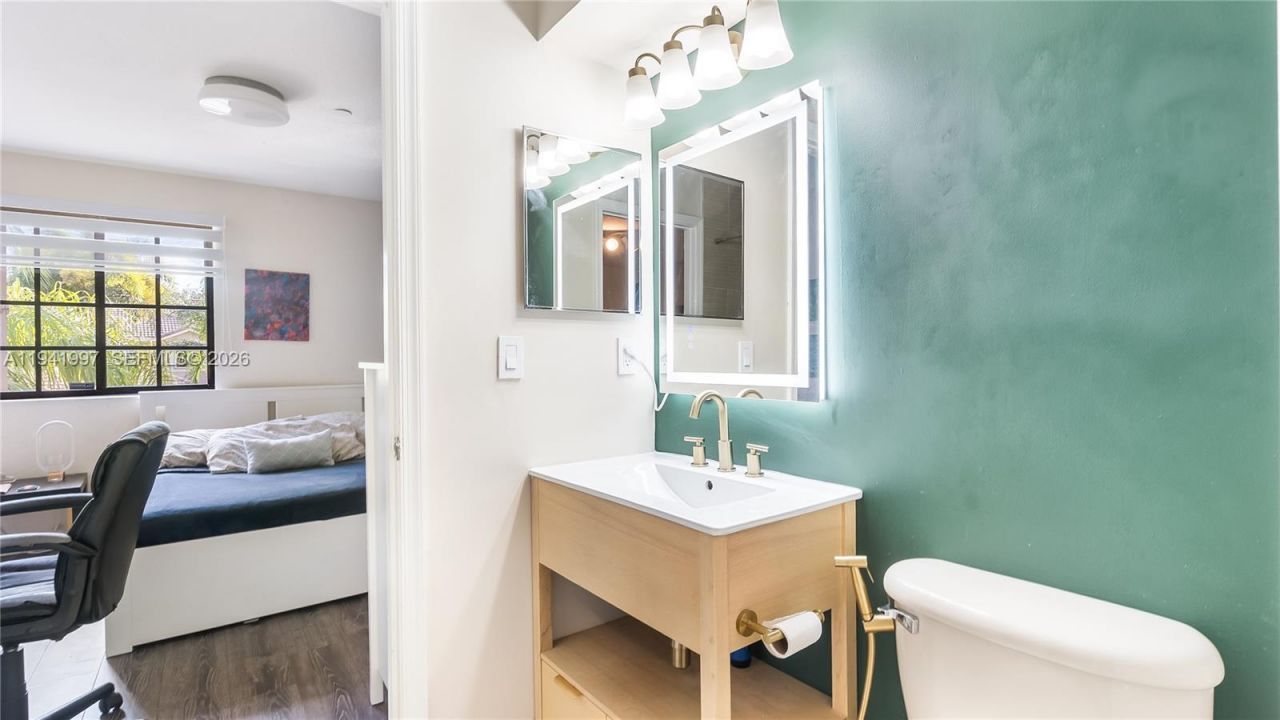 3889 Tree Top Dr, Unit 3889, Weston, FL 33332 Photo