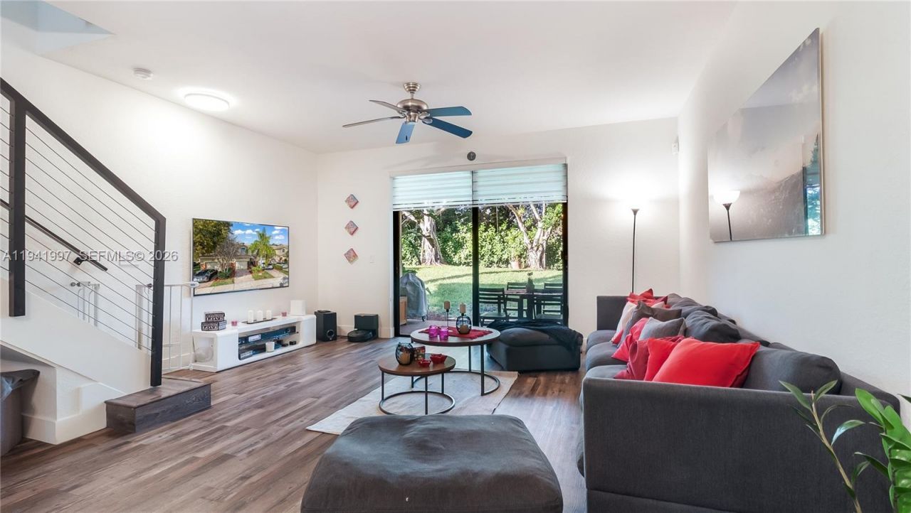 3889 Tree Top Dr, Unit 3889, Weston, FL 33332 Photo