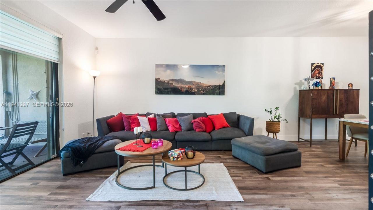 3889 Tree Top Dr, Unit 3889, Weston, FL 33332 Photo