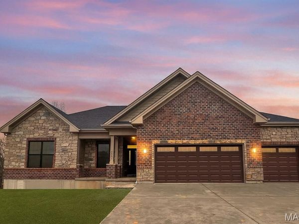 2433 Fiddlers Close Road, Washington, MO 63090