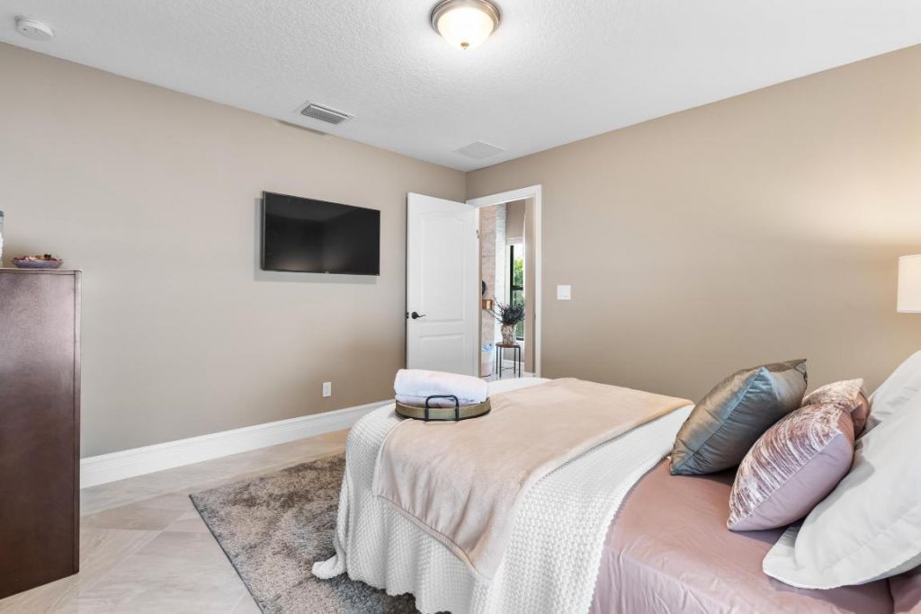 1434 SW Jacksonville Avenue, Port Saint Lucie, FL 34953 Photo