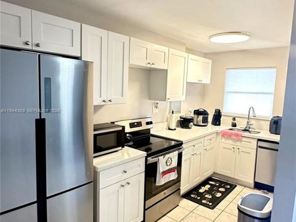 2651 NW 13th St , Unit 41, Miami, FL 33125