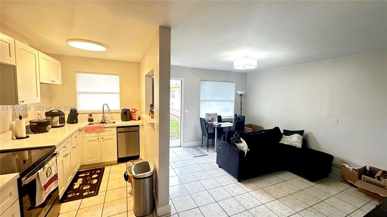 2651 NW 13th St , Unit 41, Miami, FL 33125 Photo