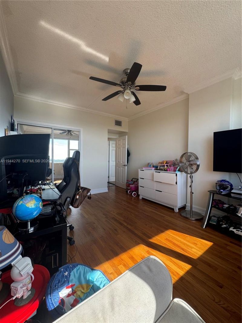3800 Hillcrest Dr, Unit 1222, Hollywood, FL 33021 Photo