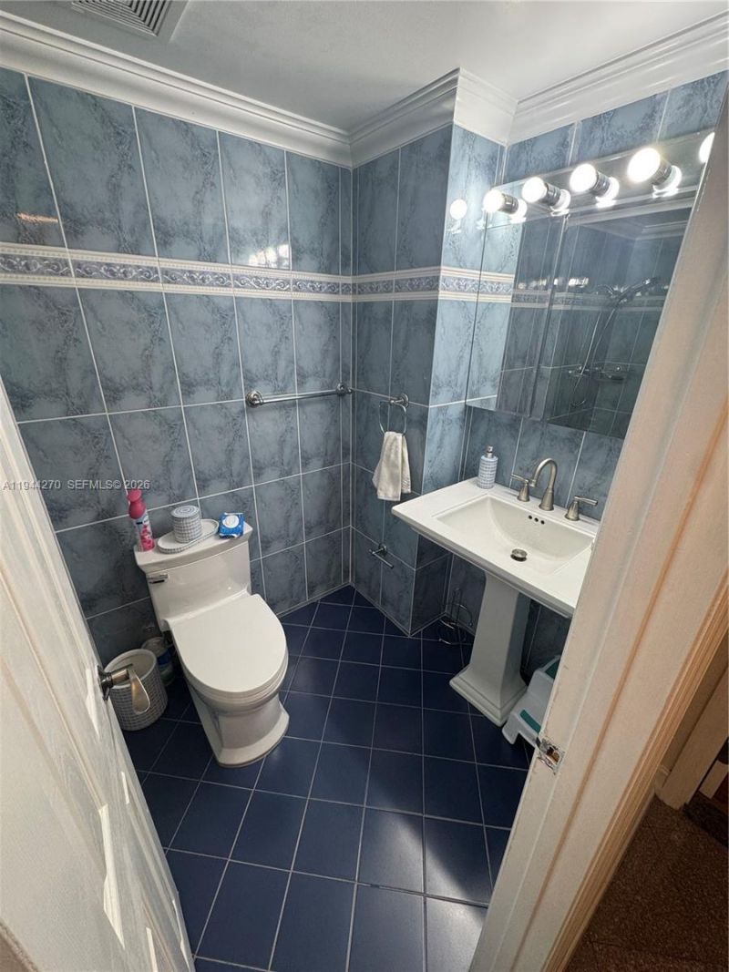 3800 Hillcrest Dr, Unit 1222, Hollywood, FL 33021 Photo