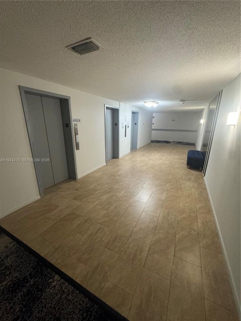 3800 Hillcrest Dr, Unit 1222, Hollywood, FL 33021 Photo