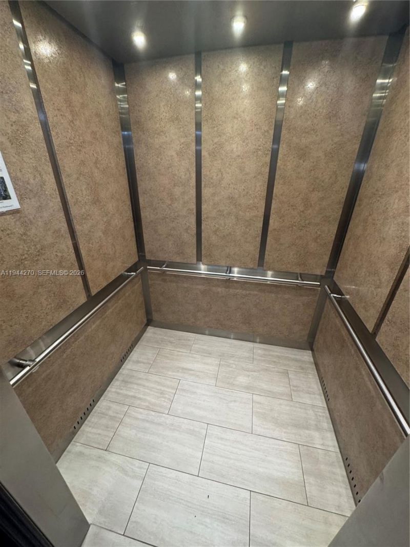 3800 Hillcrest Dr, Unit 1222, Hollywood, FL 33021 Photo