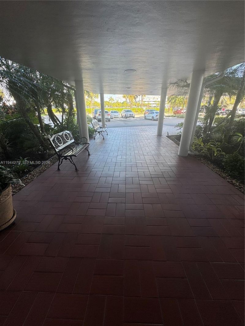 3800 Hillcrest Dr, Unit 1222, Hollywood, FL 33021 Photo