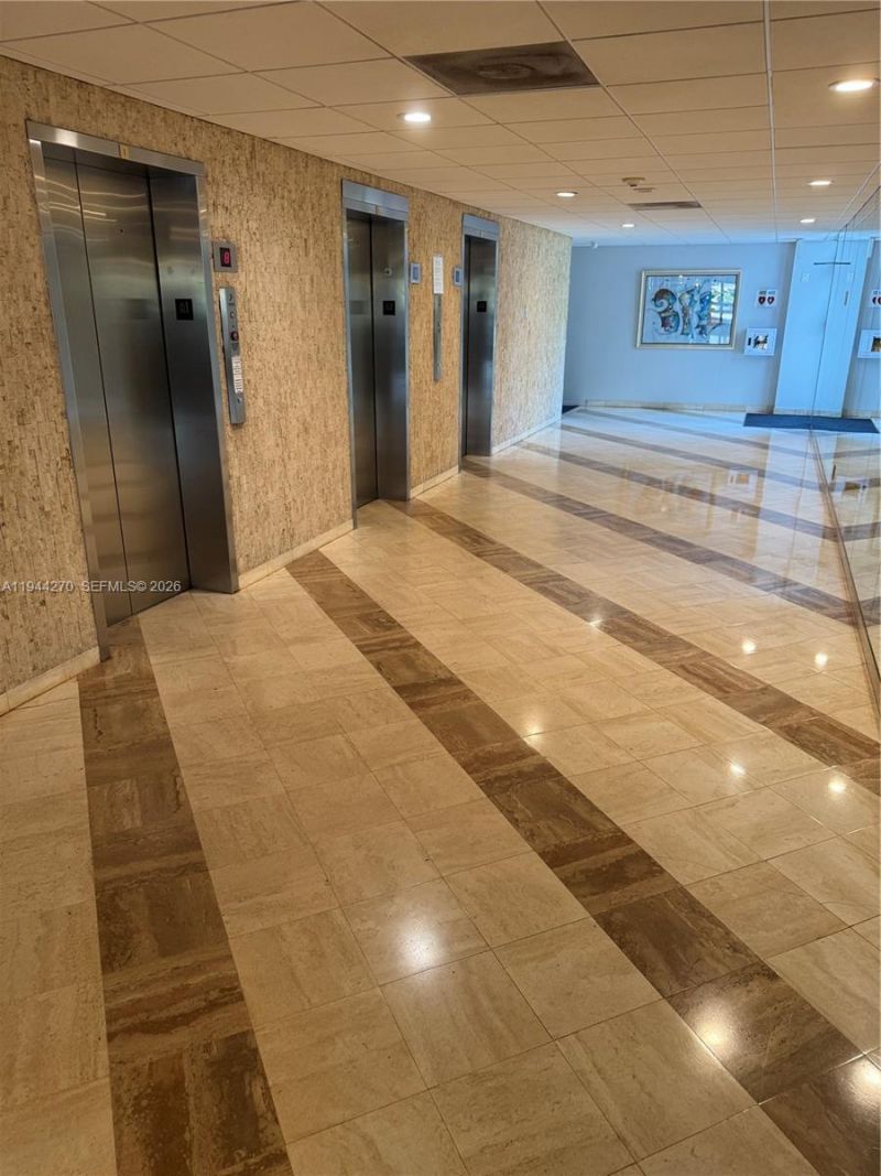 3800 Hillcrest Dr, Unit 1222, Hollywood, FL 33021 Photo
