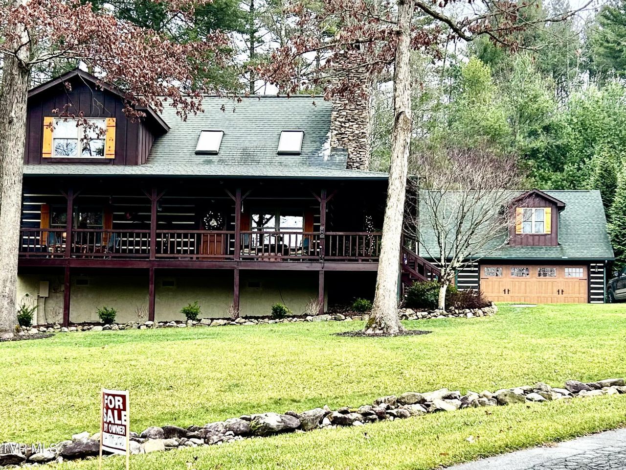 171 Bankers Bend, Mountain City, TN 37683 Main Photo