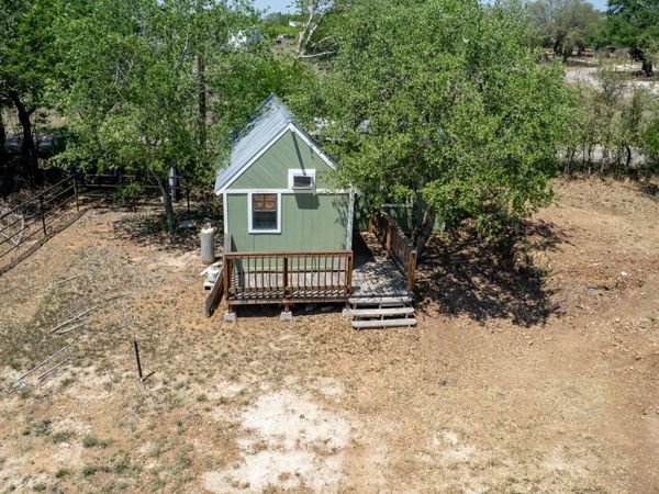 10581 Fm 2200, Yancey, TX 78886