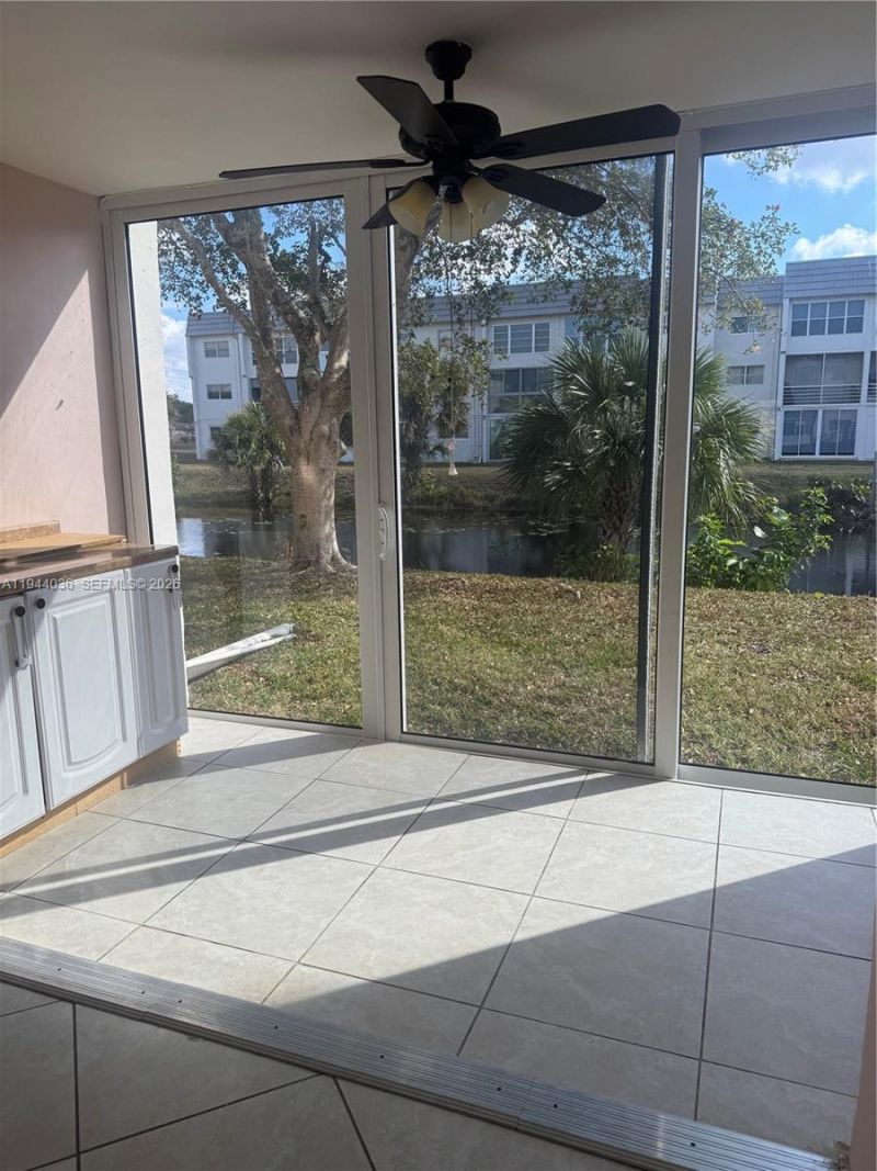 8590 Sunrise Lakes Blvd, Unit 109, Sunrise, FL 33322 Photo