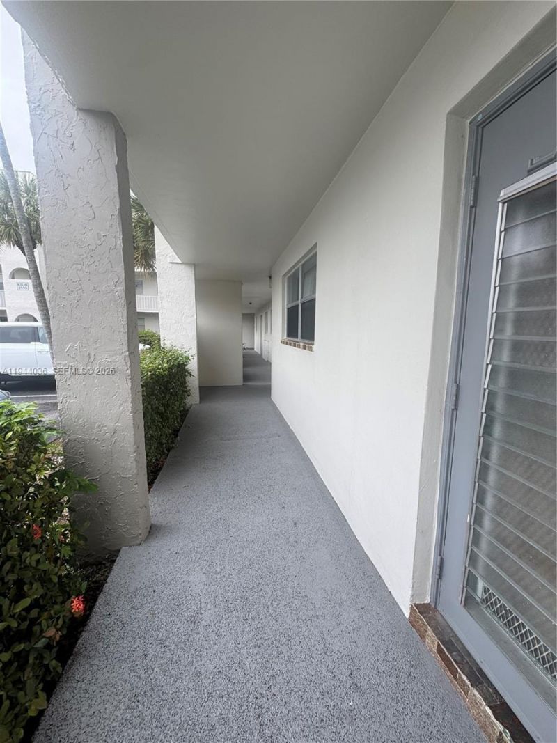 8590 Sunrise Lakes Blvd, Unit 109, Sunrise, FL 33322 Photo