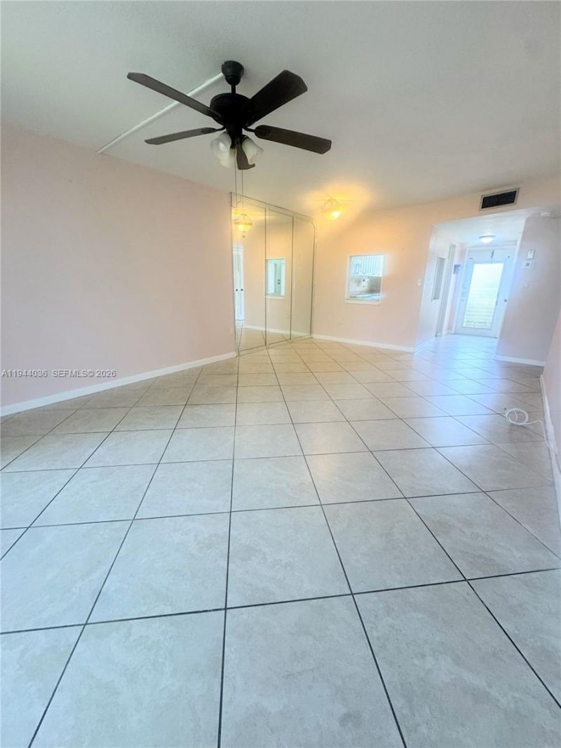 8590 Sunrise Lakes Blvd, Unit 109, Sunrise, FL 33322 Photo